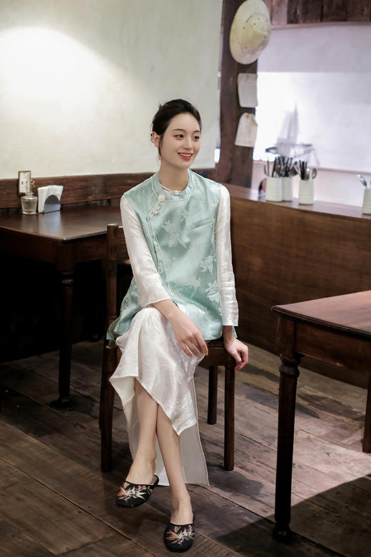 盛唐牡丹| 艾绿冠乐绉蝶恋花马甲 商品图5