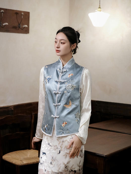 盛唐牡丹|手推绣立领盘扣对襟马甲 商品图2