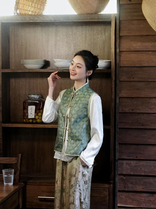 盛唐牡丹| 宝相花纹重缎宋锦双面穿马甲[特价品] 商品图0