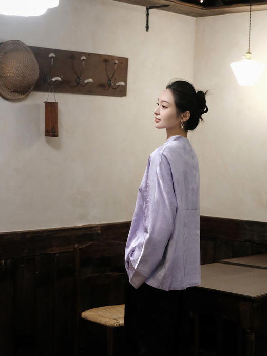 盛唐婧 |金鱼提花一字扣外套-紫色 商品图7