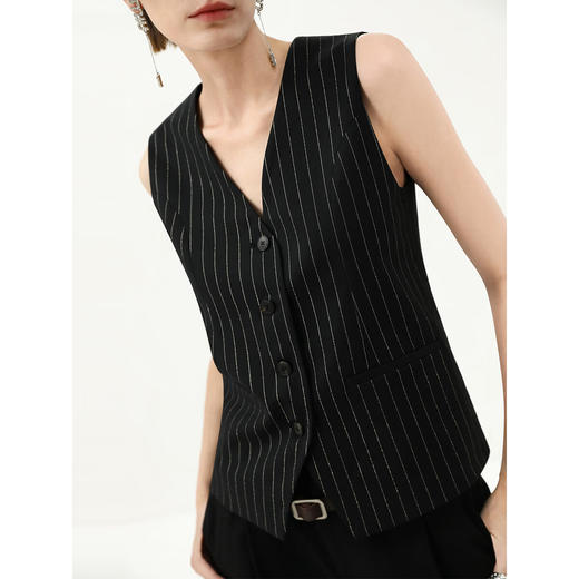 COCOBELLA商务休闲条纹V领马甲25春通勤叠穿西装马夹WS3012 商品图2