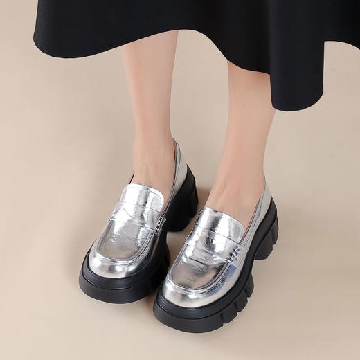 西村名物2025年春季新款超轻厚底增高舒适百搭深口乐福鞋T25AM14241 商品图4