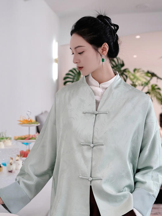 盛唐婧 |金鱼提花一字扣外套-淡绿 商品图5