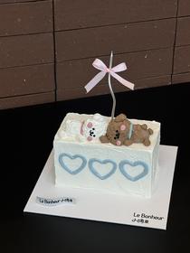 ins小熊·奶油蛋糕