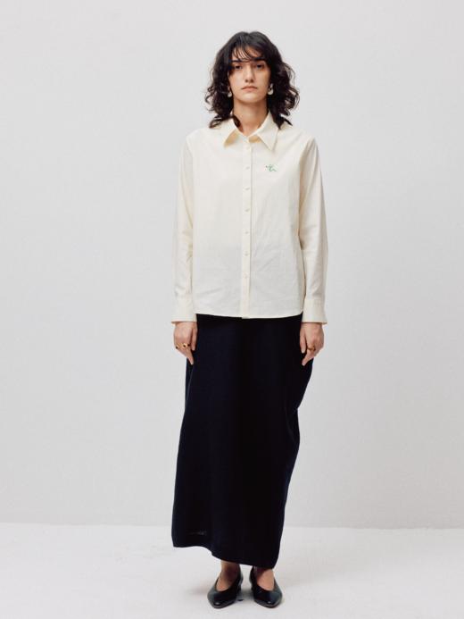 LIYIHAN序章丨25春棉刺绣小蛇正肩极简衬衫百搭女长袖上衣舒适 商品图3