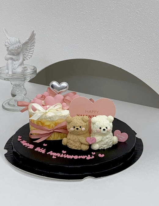 手绘小熊情人节巴斯克纪念日蛋糕 商品图2