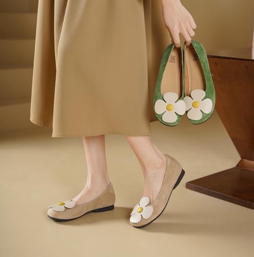 西村名物2025年春季新款舒适平底花瓣配饰百搭低跟单鞋X25AE14631 商品图0