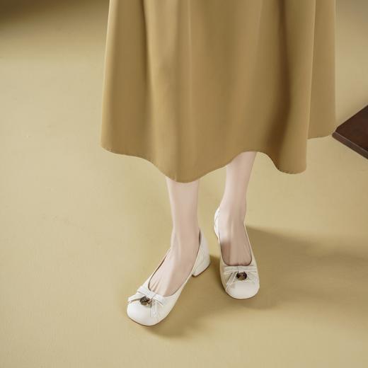 西村名物2025年春季新款舒适平底复古百搭低跟单鞋X25AE14481 商品图4