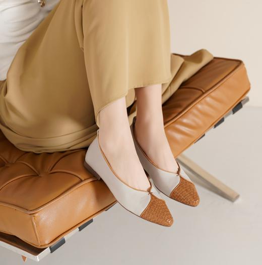 西村名物2025年春季新款舒适平底复古百搭低跟拼色单鞋X25AE14531 商品图6