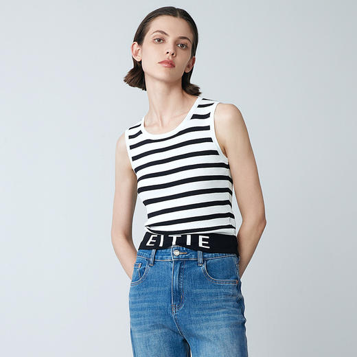 EITIE爱特爱夏新款经典黑白条纹时尚休闲显瘦百搭针织背心7701410 商品图3