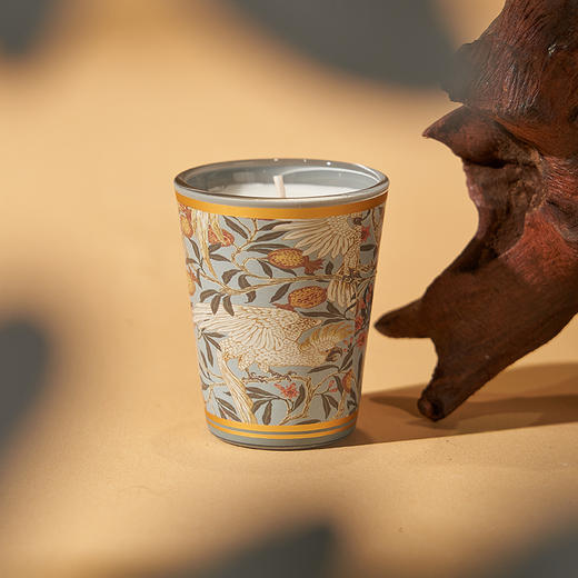 V&A博物馆工艺美术大师系列草莓小偷 茛苕 凤头鹦鹉和石榴 百合茛苕 香氛小蜡烛 商品图3