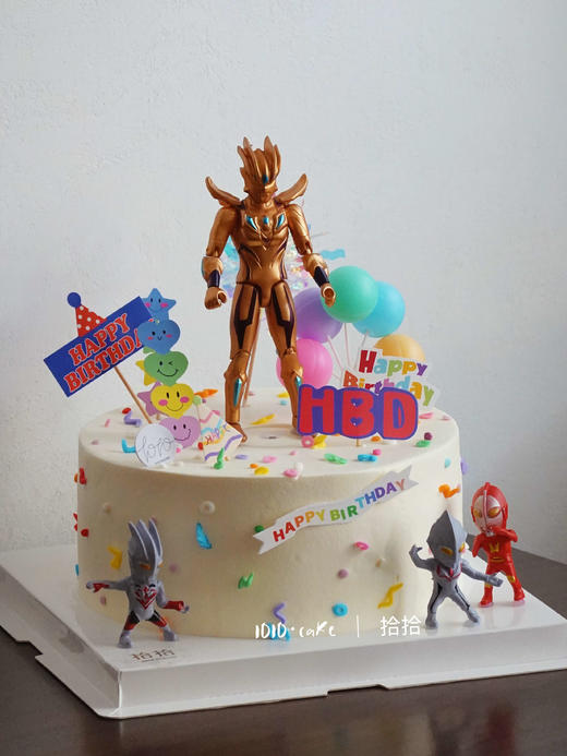 「黄金赛罗·奥特曼超人」100%动物奶油（附图8寸·提前6小时预订） 商品图1