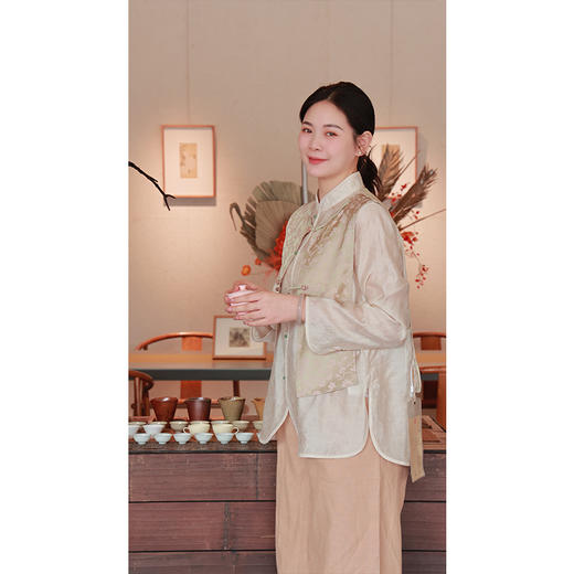 【抖音专属】新中式马甲（25704057春辰结缘款） 商品图2