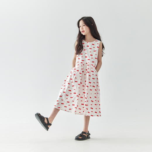 棵初25年春夏新款女童小锦鲤印花中长款连衣裙儿童造型口袋无袖裙 商品图3