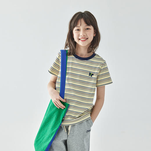 棵初25年春夏新款童装彩色条纹短袖T恤女童蝴蝶刺绣柔软针织上衣 商品图4