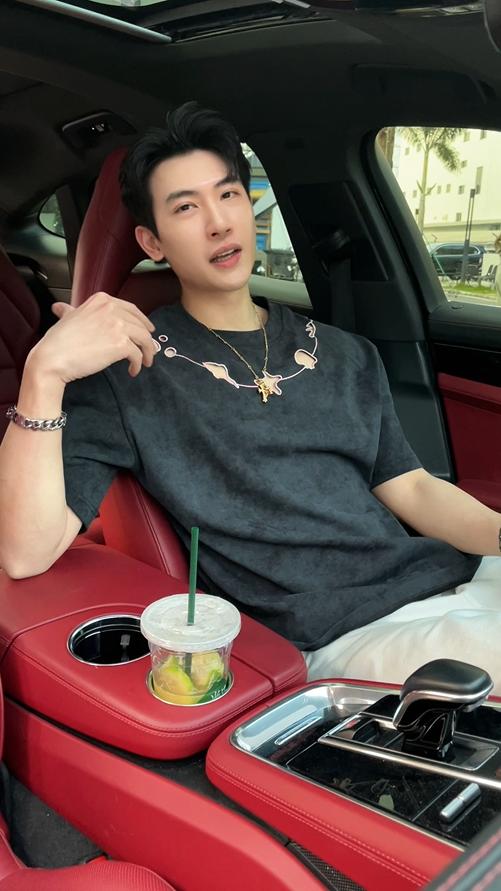 T2246春夏新款时尚个性扎染撞色刺绣镂空圆领短袖T恤百搭情侣套头上衣 商品图0