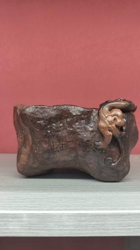 烟灰缸摆件/黑檀7*12*9cm