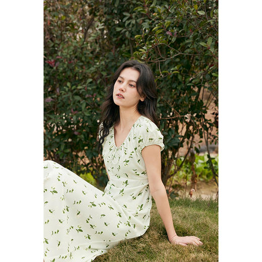 HeyDress法式茉莉印花连衣裙女夏季V领收腰设计浪漫气质度假裙子 商品图3