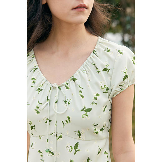 HeyDress法式茉莉印花连衣裙女夏季V领收腰设计浪漫气质度假裙子 商品图1
