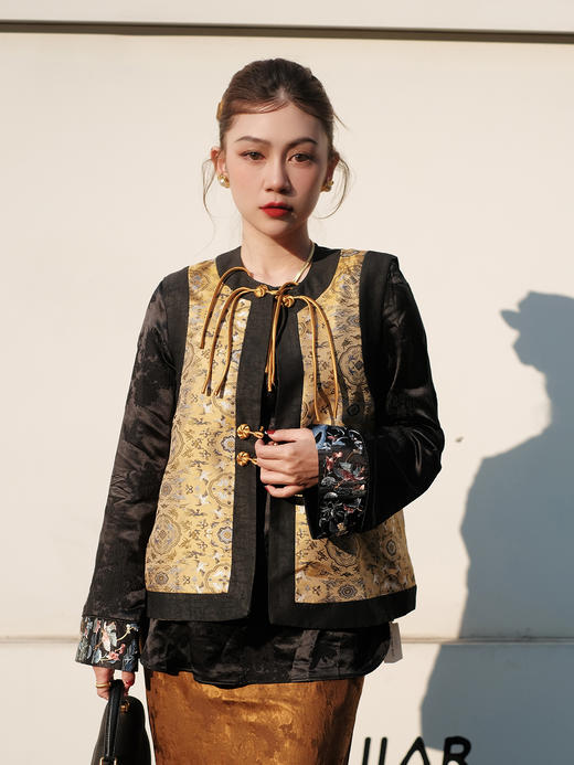 盛唐牡丹| 鹤鹿同春重缎宋锦双面穿马甲 商品图1