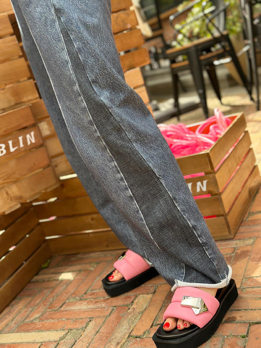 westory女鞋夏季休闲百搭平底中跟羊皮水钻露脚舒适拖鞋61431 商品图5