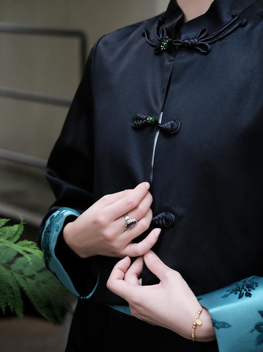 盛唐牡丹| 绿色漳绒袖口外套 商品图3