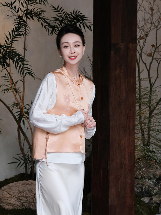 瑕疵|盛唐牡丹| 玉色石榴花纹花锦缎马甲[特价品](特殊商品不退不换) 商品图7