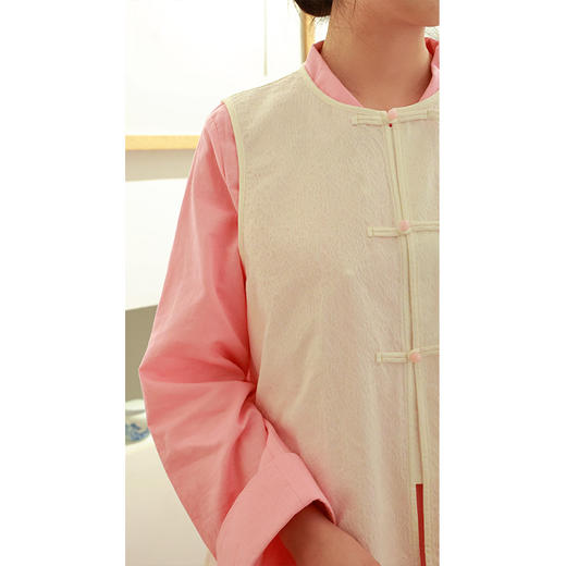 【2025门店同款】新中式马甲（25704076-山矾-结缘款） 商品图3