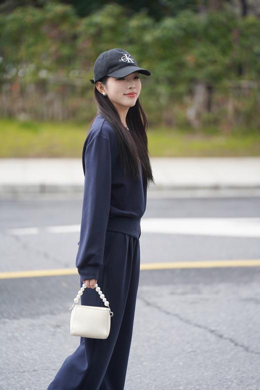 现货 臣禾	【云感套装】圆领休闲上衣休闲裤	JZ251010315 卡码拍小 商品图5