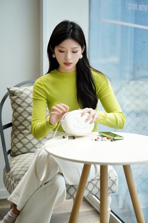 【无缝针织衫】臣禾截短款纯色百搭打底衫S211091022 商品图4