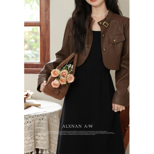 鹿向南《雅致优雅》法式高级感气质连衣裙秋冬新款复古皮衣外套女 商品图2