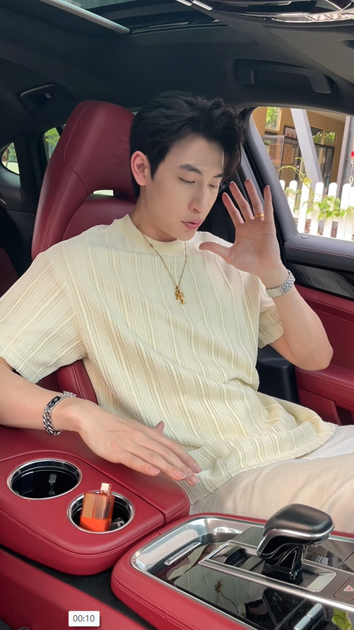 25AS350夏季新款时尚个性立体竖条纹显瘦休闲百搭通勤套头宽松圆领上衣