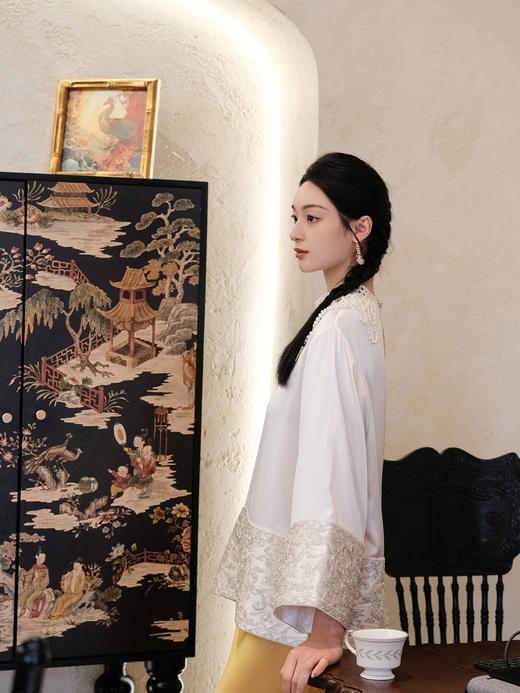 盛唐牡丹 |盘银手推绣真丝上衣+宫廷钉珠装饰云肩/珍珠白 商品图9