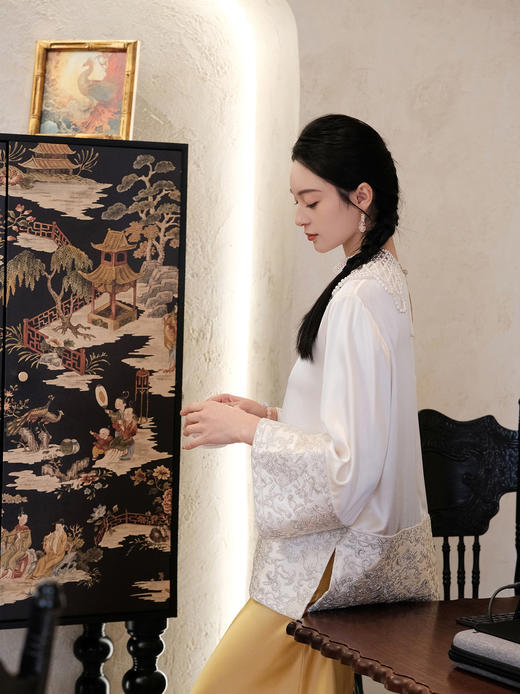 盛唐牡丹 |盘银手推绣真丝上衣+宫廷钉珠装饰云肩/珍珠白 商品图10