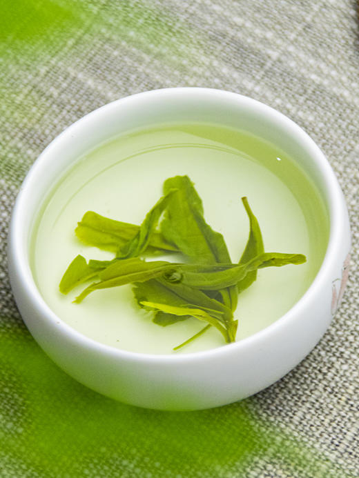 恩施 硒山翠雨绿茶(袋装） 商品图2