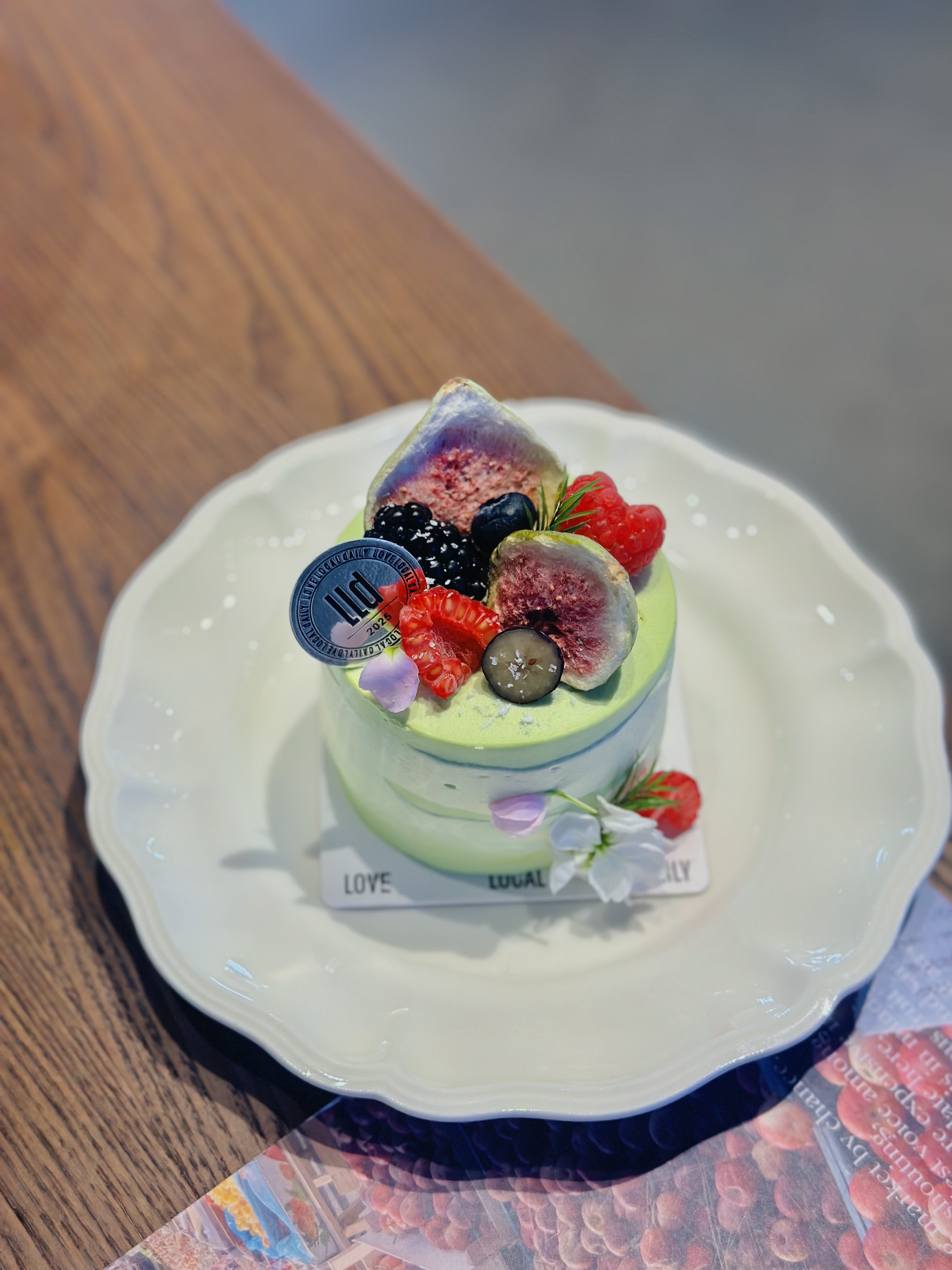 开心果树莓鲜奶 · MINI奶糕