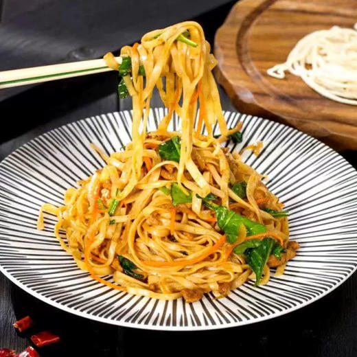 俄雪兔荞麦｜菠菜｜紫薯｜南瓜挂面320g 商品图3