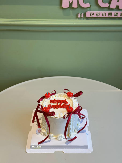 红色樱桃蝴蝶结蛋糕（顶部文字可修改） 商品图1
