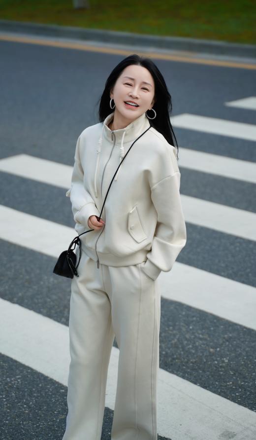 现货不补 臣禾	【空气棉套装】 立翻领休闲卫衣休闲裤	JZ251010415 卡码拍小 商品图1