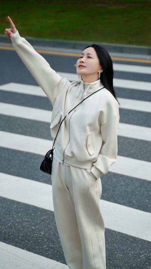 现货不补 臣禾	【空气棉套装】 立翻领休闲卫衣休闲裤	JZ251010415 卡码拍小 商品图4