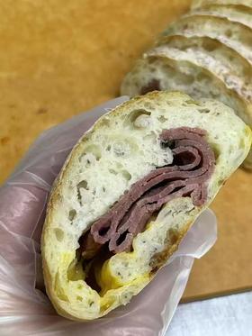 牛肉芝士恰巴塔（中午12点出货）