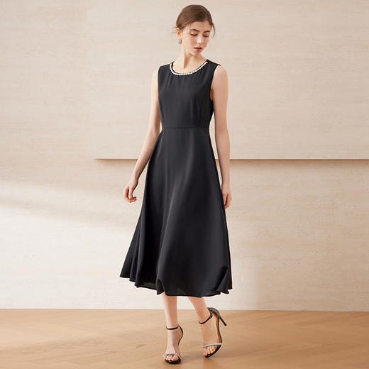 EITIE爱特爱轻礼服钉珠圆领无袖收腰大裙摆黑色连衣裙夏新款B2507618 商品图1