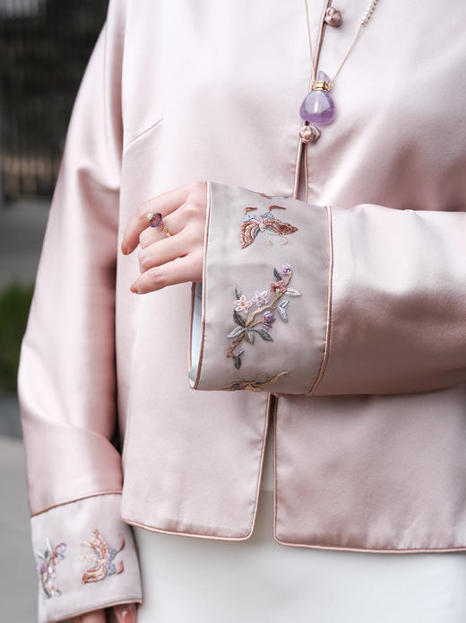 盛唐牡丹| 花繁春序手绣真丝外套 商品图2