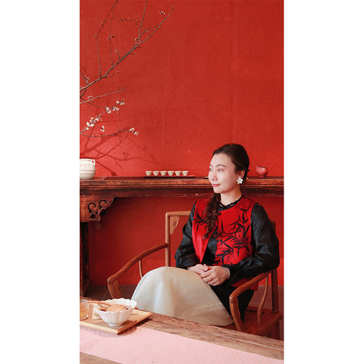 【抖音专属】新中式马甲（25704126水华朱高定款） 商品图1