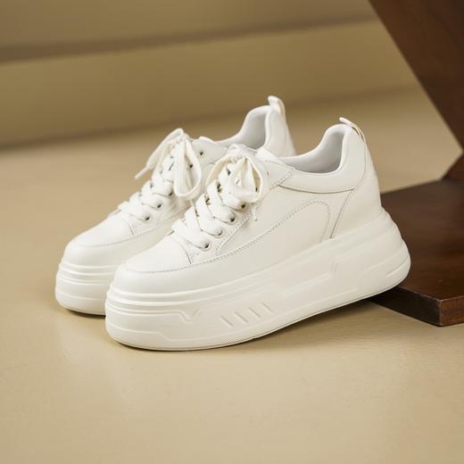 [新款上市][超轻厚底】西村名物2025年春季新款舒适超轻厚底圆头系带牛皮小白鞋T25AM15621 商品图3
