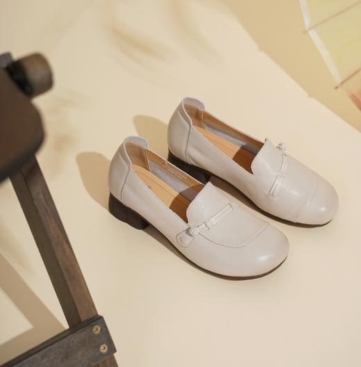 【新款上市】西村名物2025年春季新款舒适中跟浅口单鞋X25AE16341 商品图7