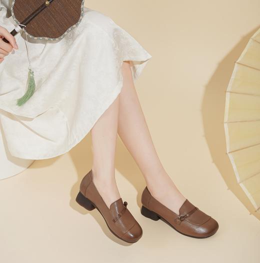【新款上市】西村名物2025年春季新款舒适中跟浅口单鞋X25AE16341 商品图2