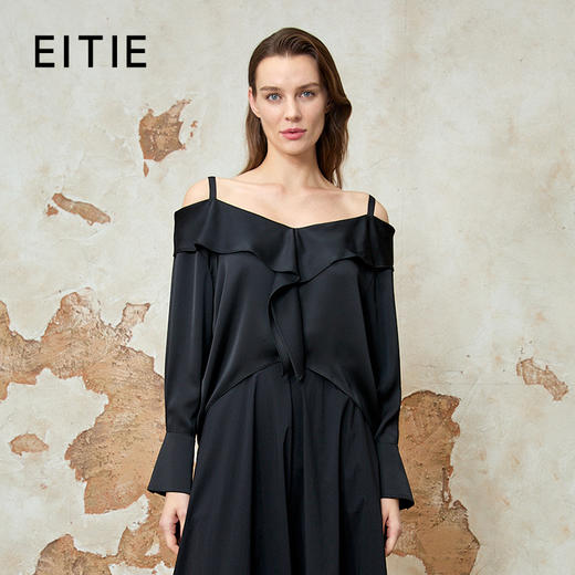 EITIE爱特爱气质一字肩直筒显瘦百搭黑色通勤上衣夏季新款8213911 商品图0