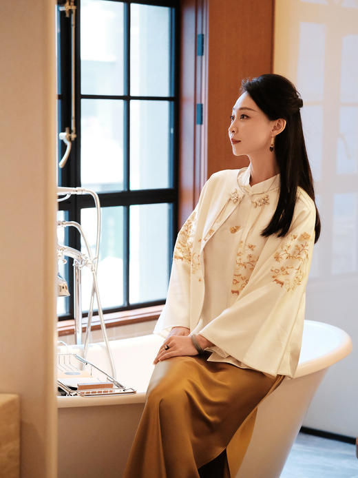 廷前观棠 | 醋酸缎半身裙(松紧腰) 商品图3