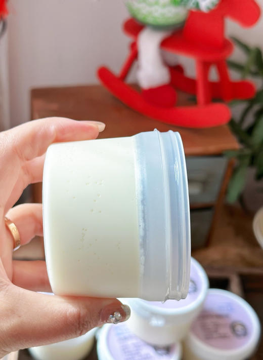 招牌酸奶酪，11年销量13万＋，无添加无防腐剂，原料干干净净的酸奶。 商品图3